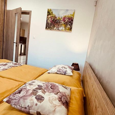 Eugen Apartman Veľký Meder Zewnętrze zdjęcie
